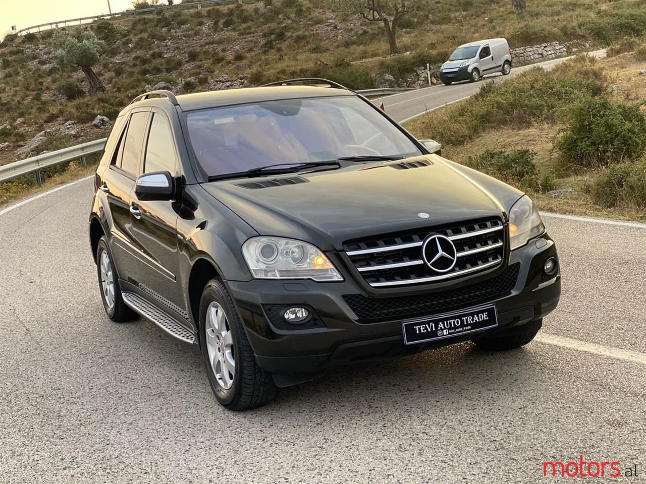 2010' Mercedes-Benz ML 350 photo #6