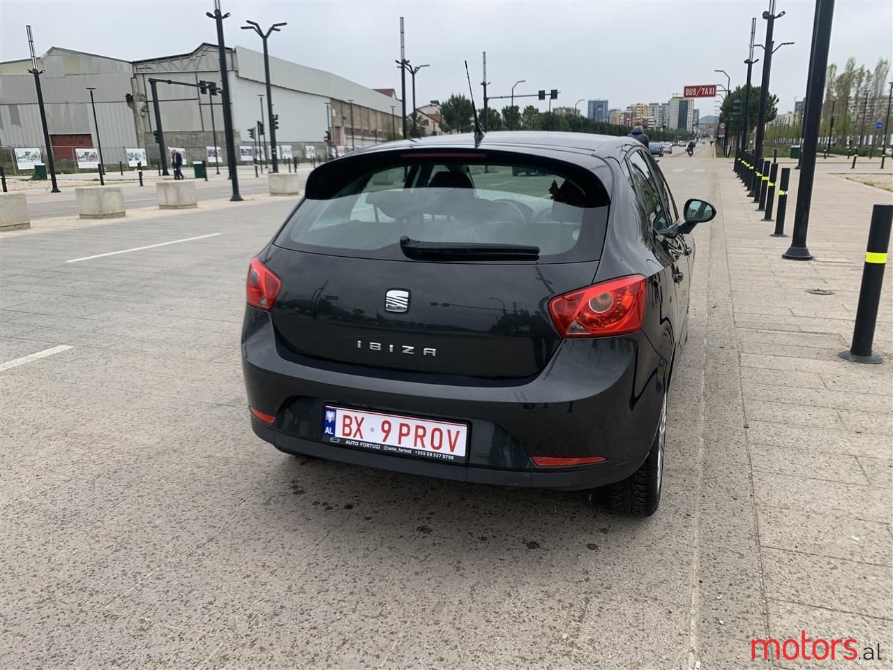 2010' SEAT Ibiza photo #5