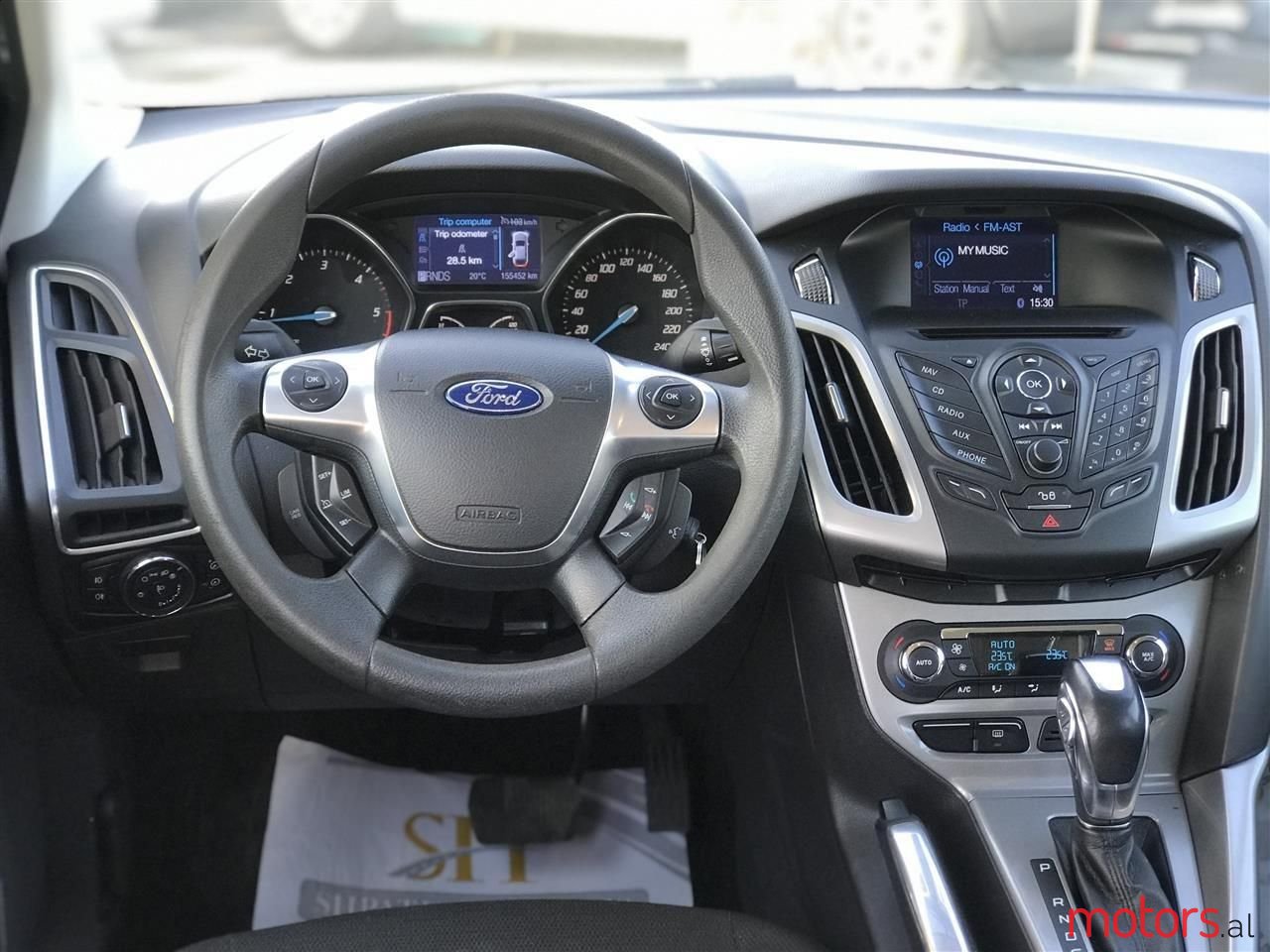 2011' Ford Focus photo #3