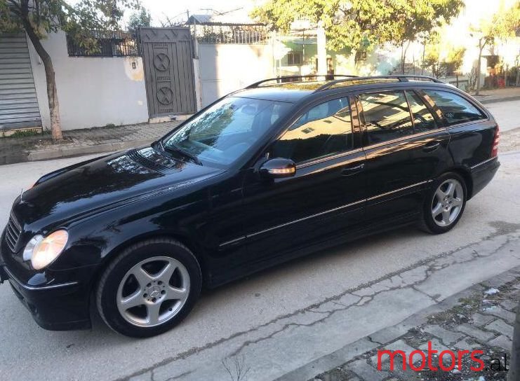 2005' Mercedes-Benz C 220 photo #1