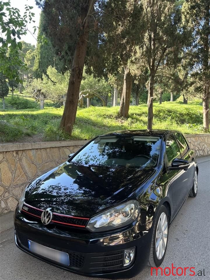 2009' Volkswagen Golf photo #5