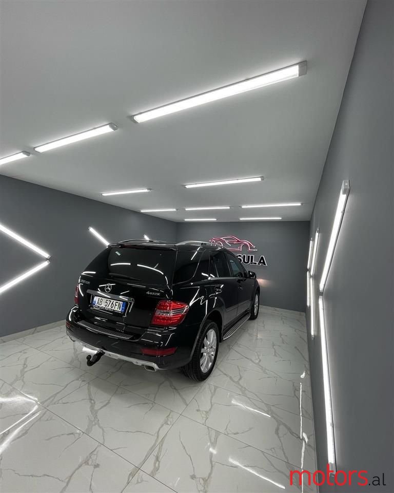 2010' Mercedes-Benz ML 350 photo #4