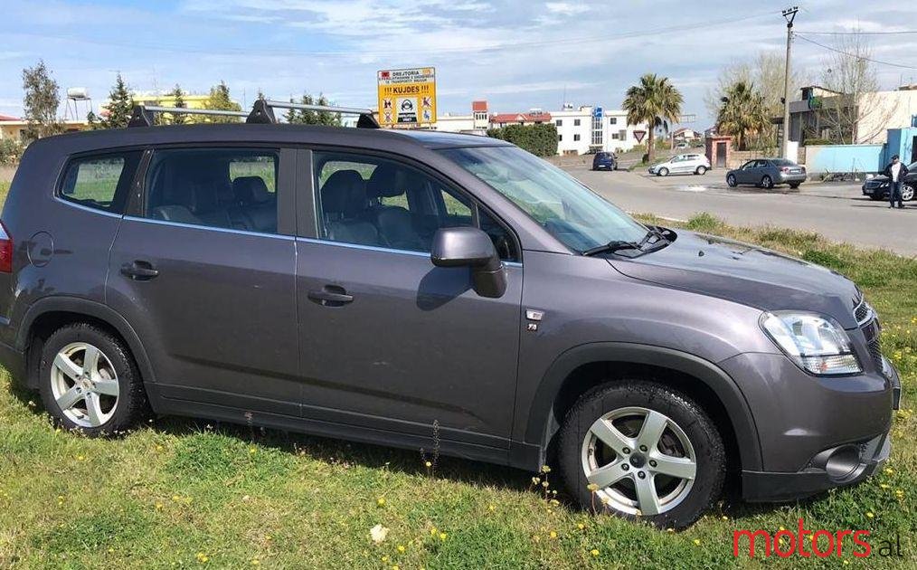 2012' Chevrolet Orlando photo #2