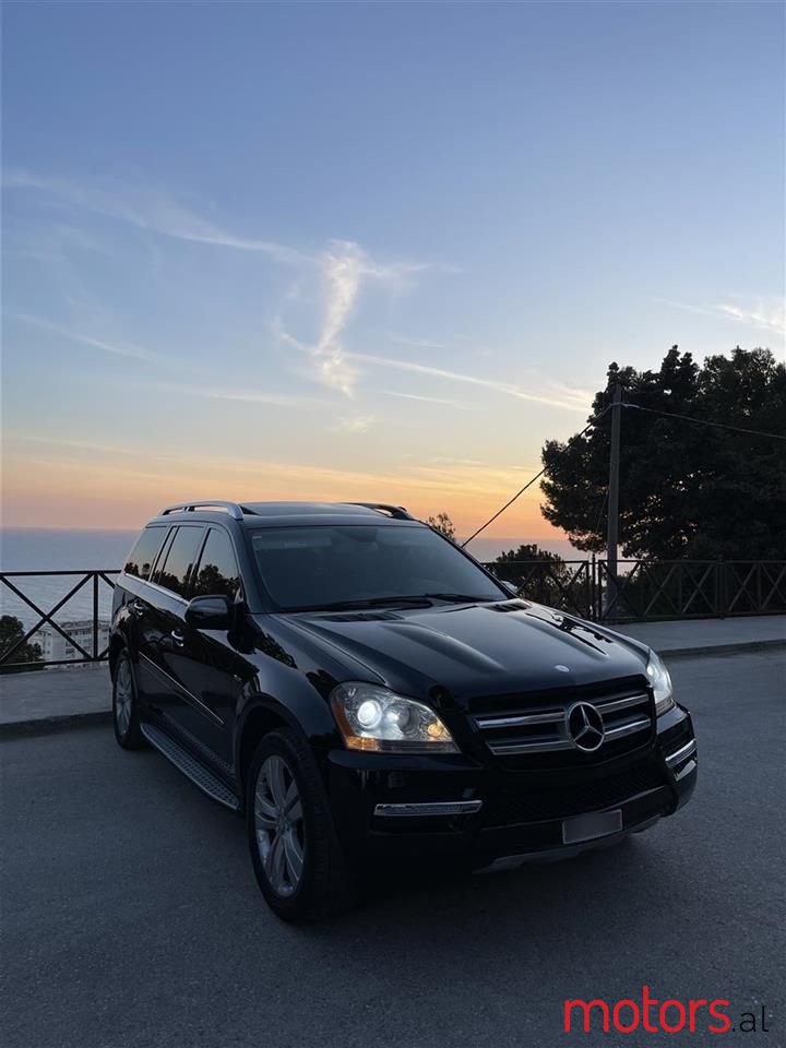 2011' Mercedes-Benz GL 350 photo #1