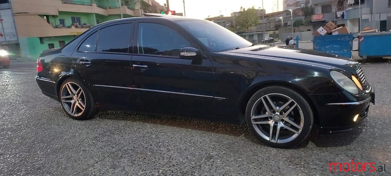 2005' Mercedes-Benz E 220 photo #5