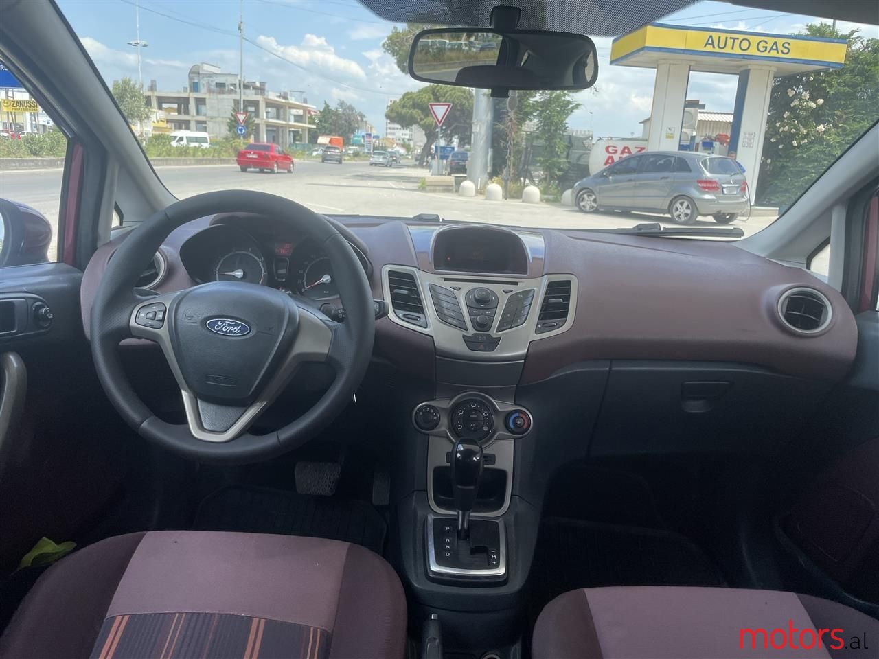 2010' Ford Fiesta photo #5