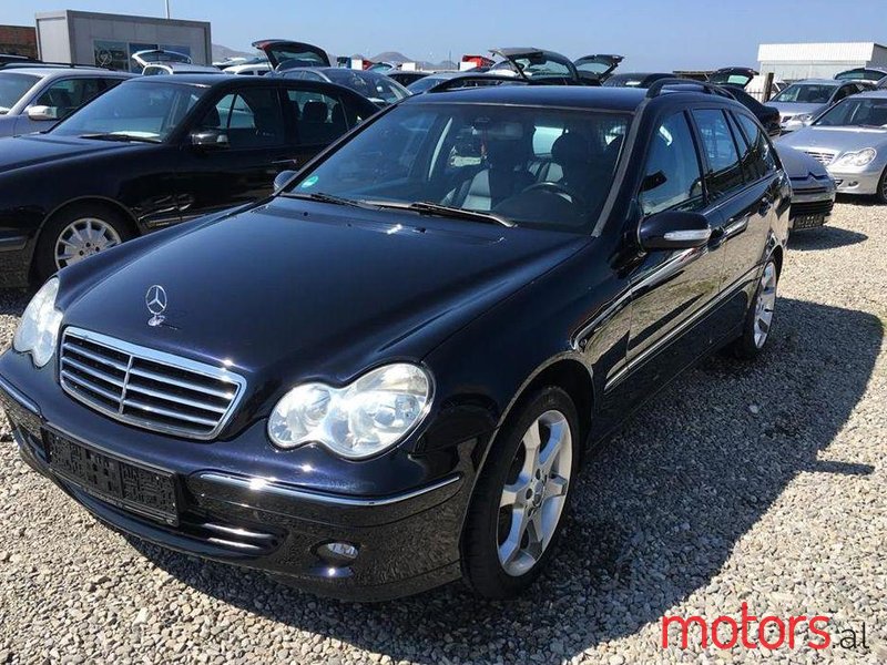 2005' Mercedes-Benz C 220 photo #1