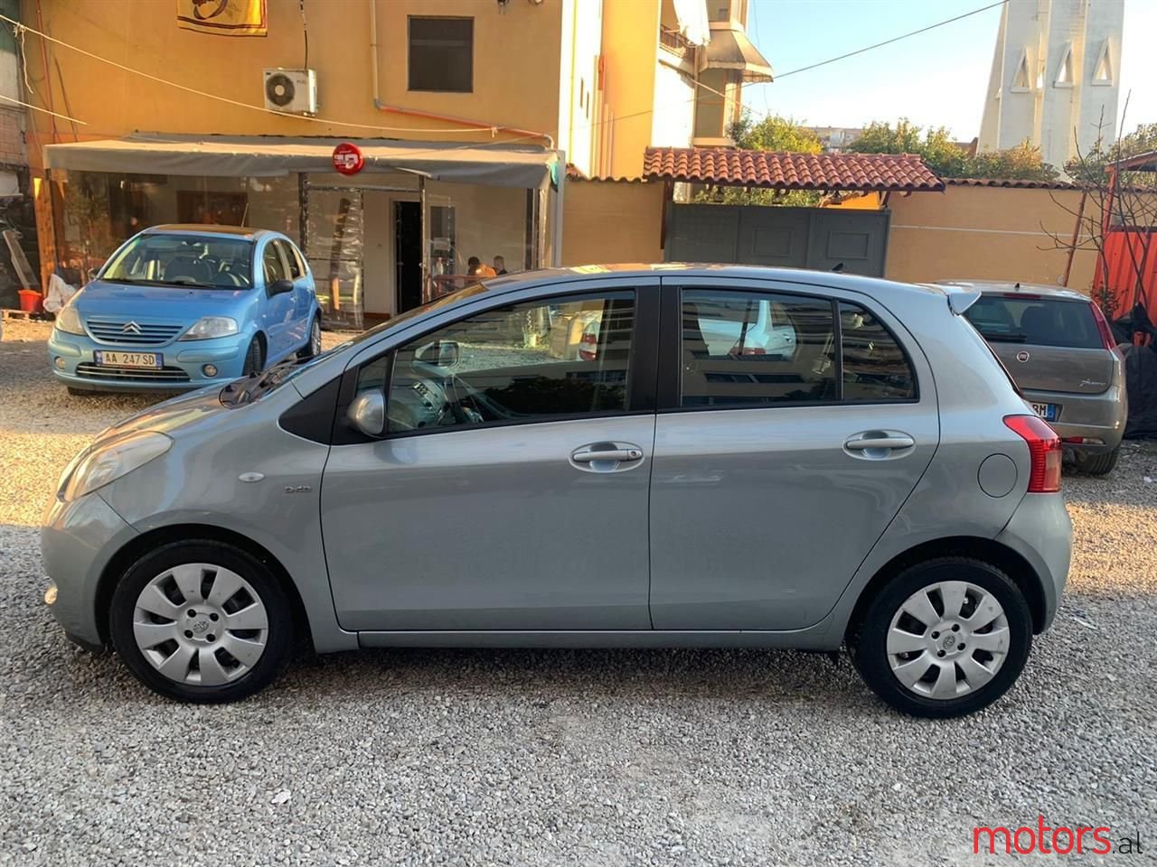 2006' Toyota Yaris photo #1