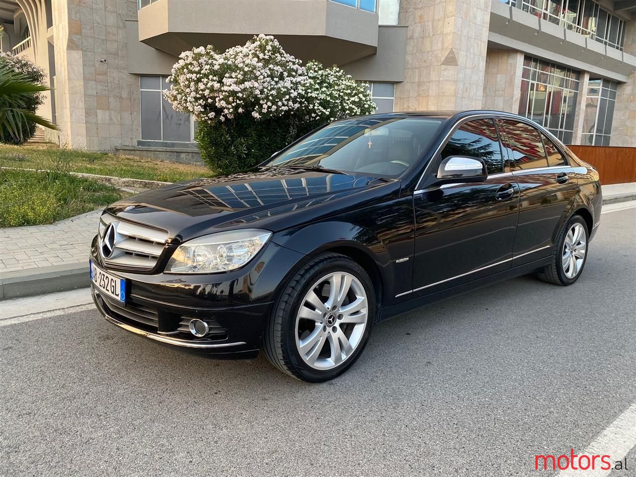 2008' Mercedes-Benz C 320 photo #1