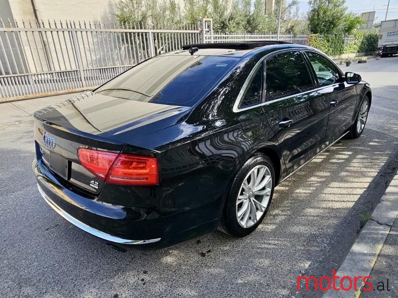 2011' Audi A8 photo #2