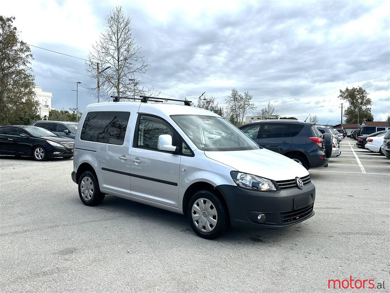 2012' Volkswagen Caddy photo #2
