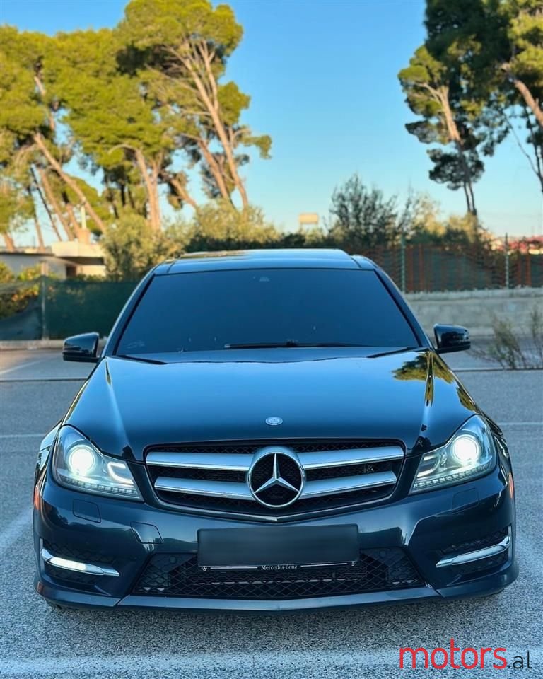 2012' Mercedes-Benz C 300 photo #3