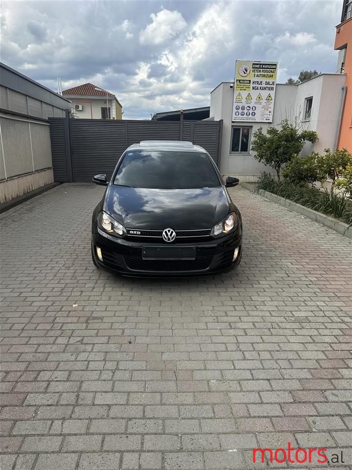 2010' Volkswagen Golf photo #1