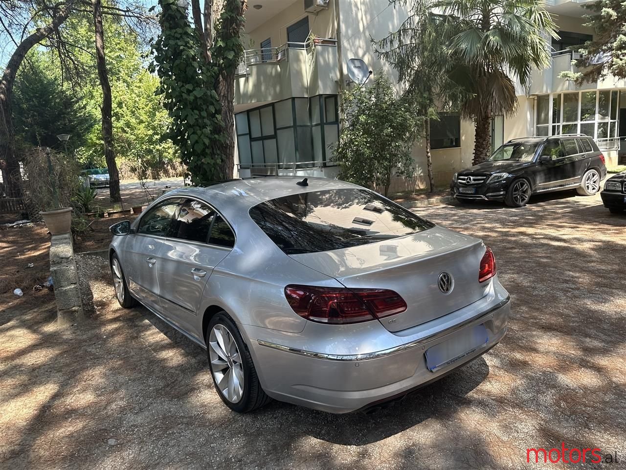 2015' Volkswagen Passat photo #2