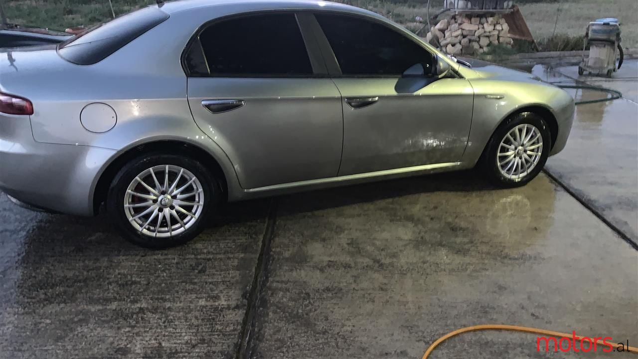 2007' Alfa Romeo Alfa 159 photo #5