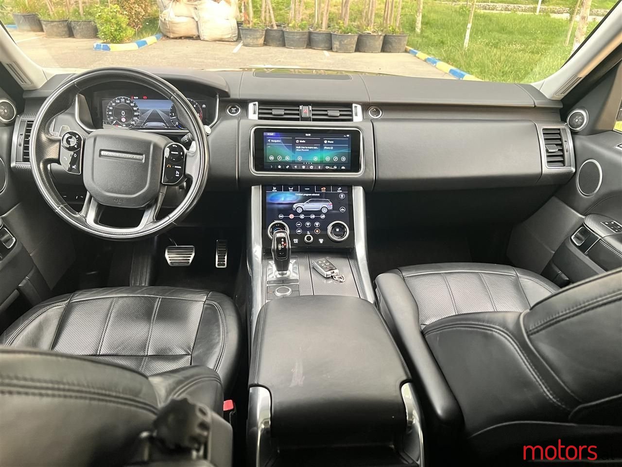 2018' Land Rover Range Rover Sport photo #5