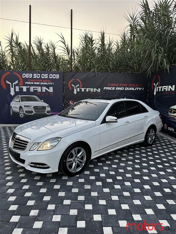 2013' Mercedes-Benz E 220 photo #3