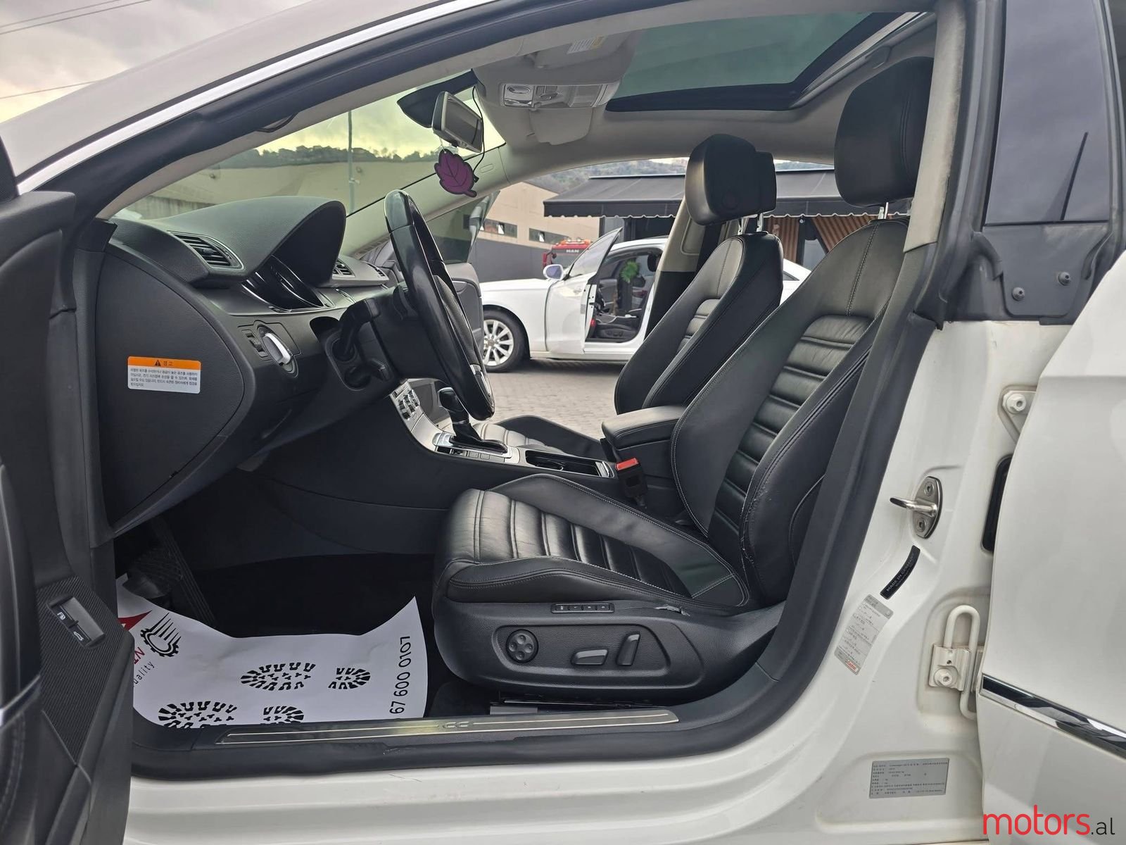 2014' Volkswagen Passat photo #6