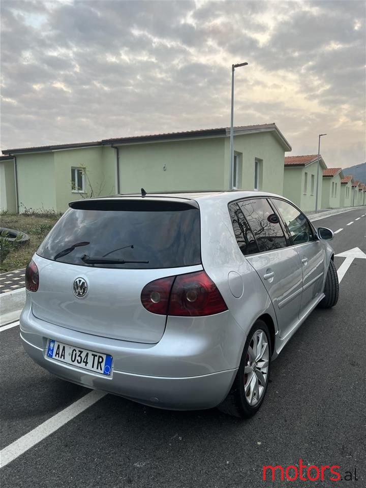 2007' Volkswagen Golf photo #5