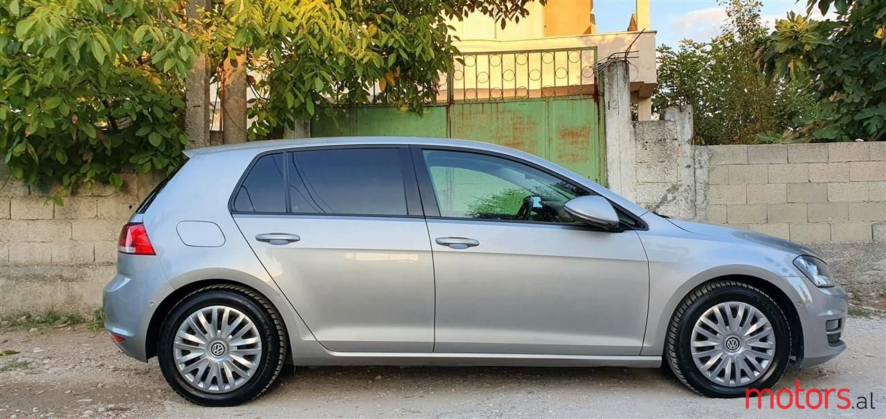 2013' Volkswagen Golf photo #1