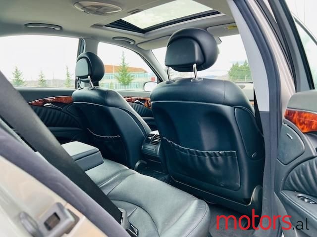 2004' Mercedes-Benz E 240 photo #5
