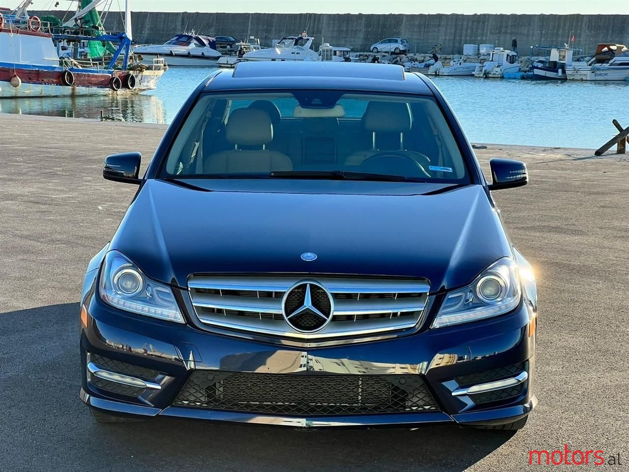 2012' Mercedes-Benz C 300 photo #1