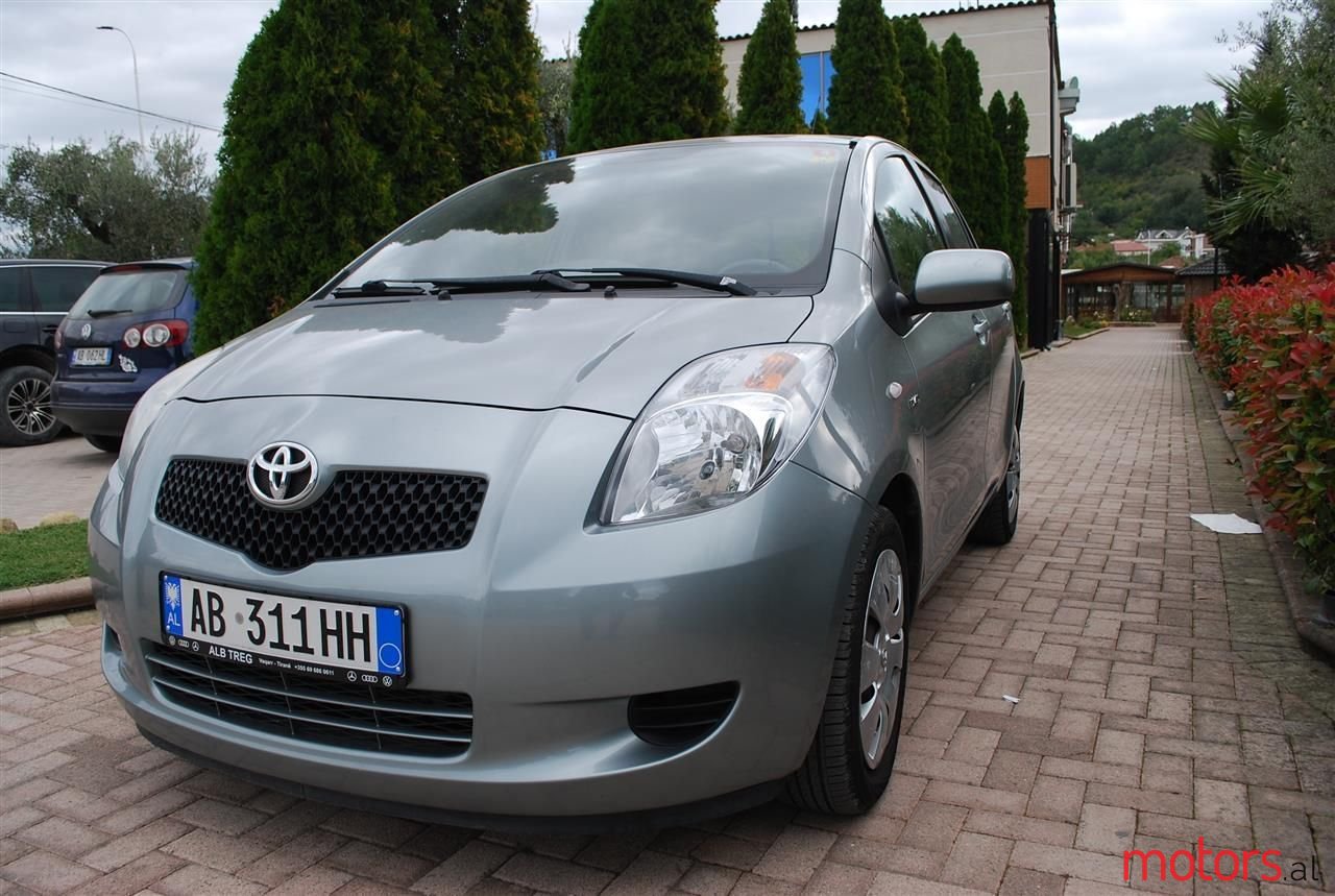 2006' Toyota Yaris photo #1