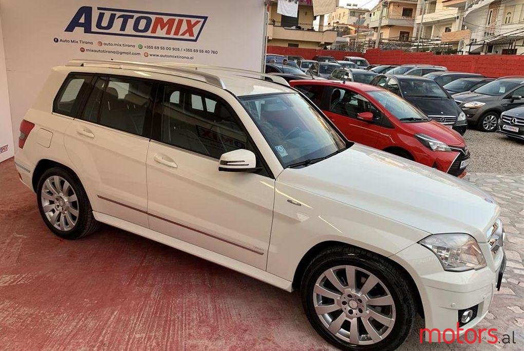 2011' Mercedes-Benz GLK 220 photo #1