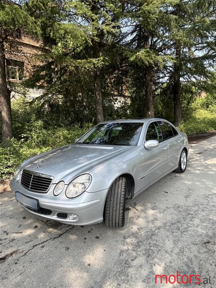 2004' Mercedes-Benz E 200 photo #6