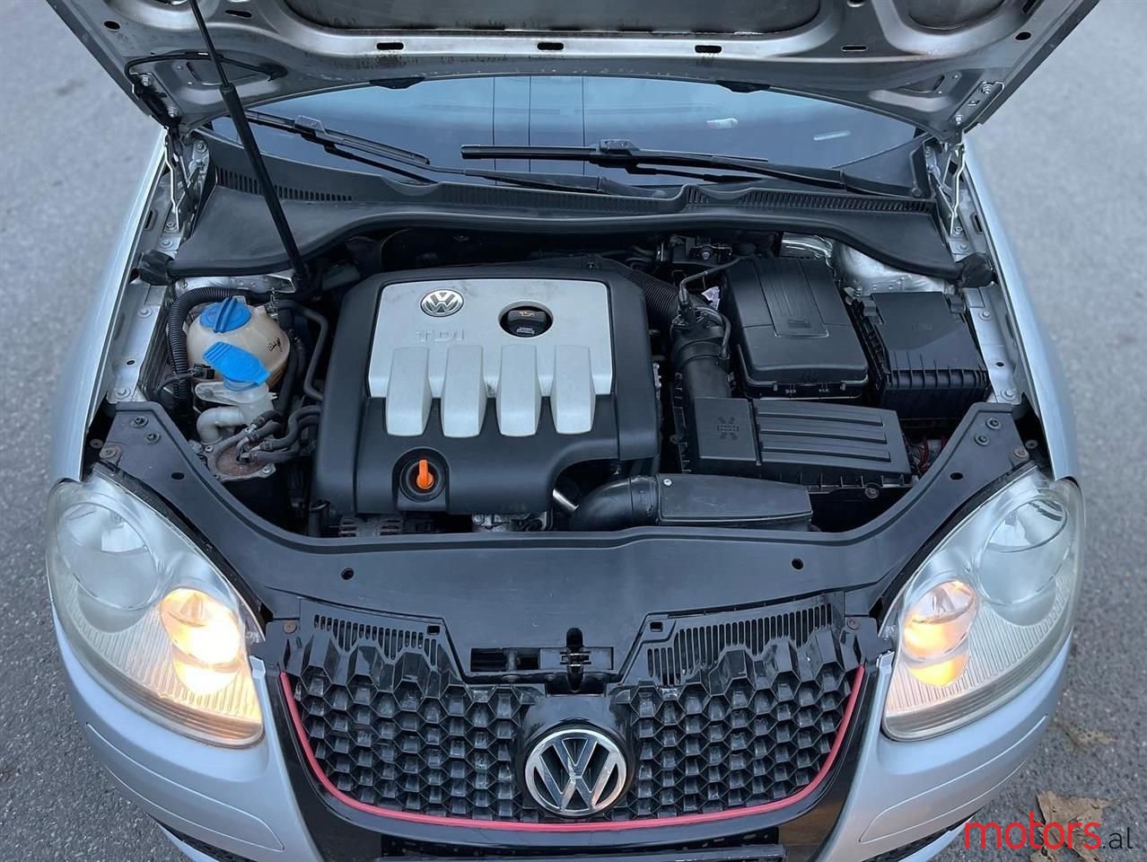 2005' Volkswagen Golf photo #6