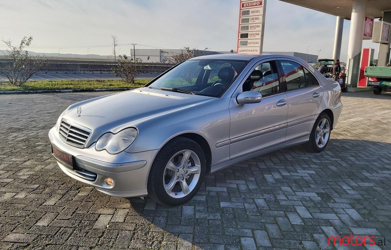 2006' Mercedes-Benz C 220 photo #1