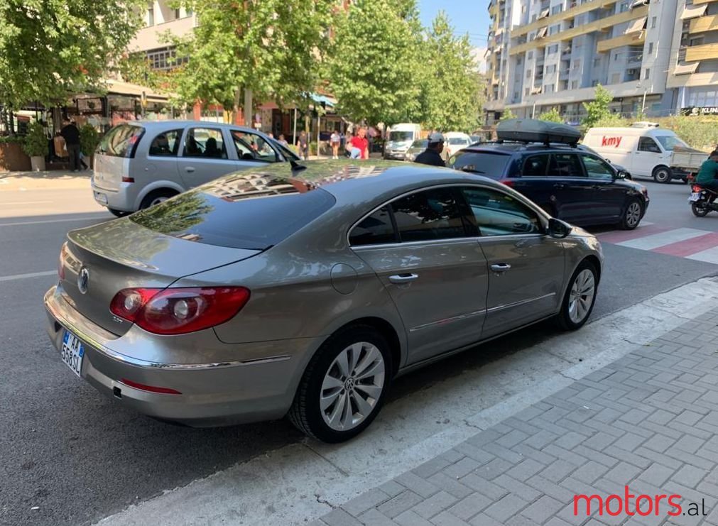 2010' Volkswagen CC photo #1