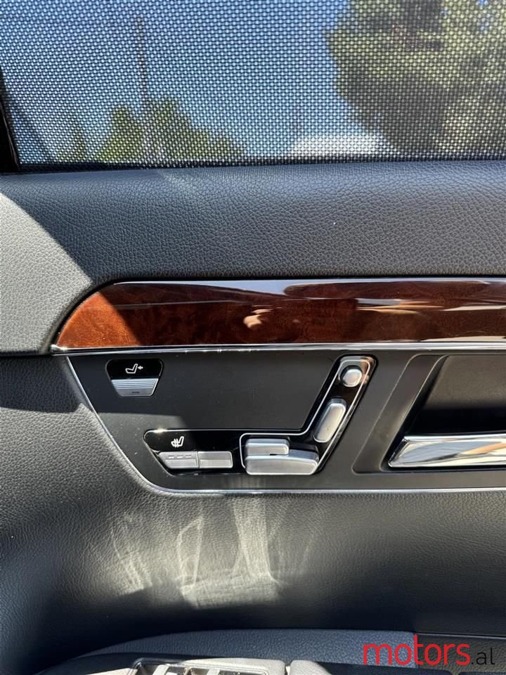 2011' Mercedes-Benz S 350 photo #5