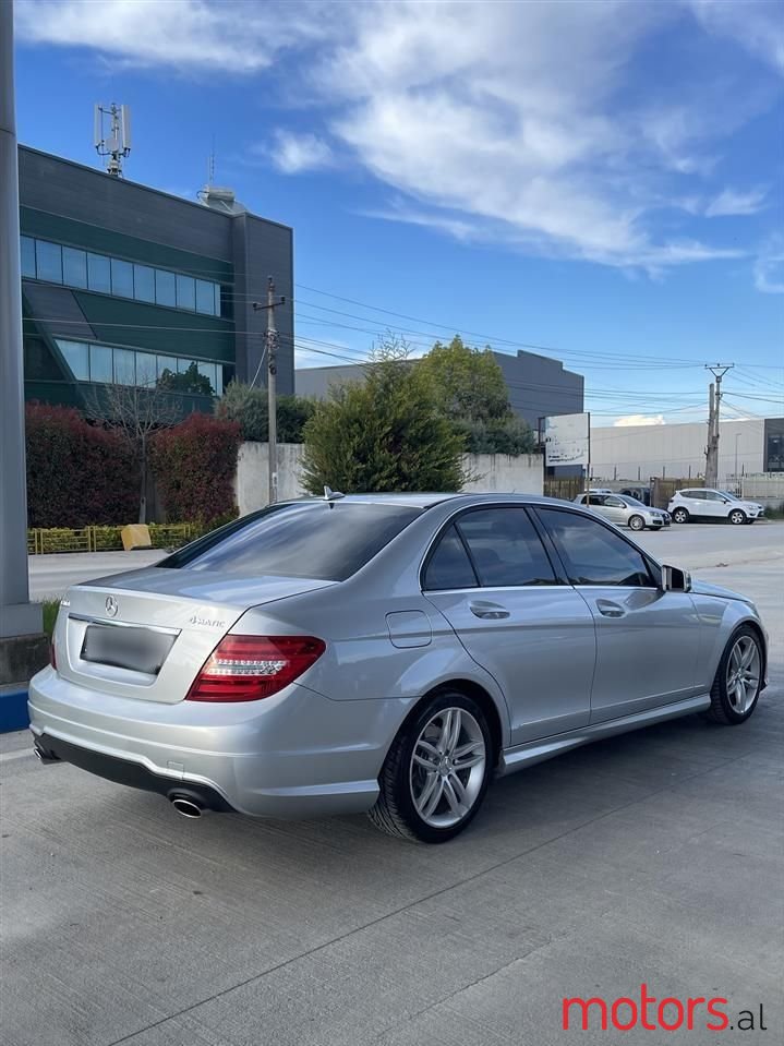 2012' Mercedes-Benz C 300 photo #4