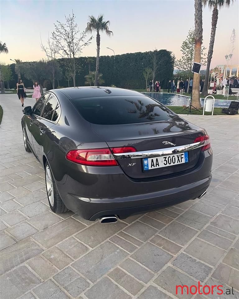 2010' Jaguar XF photo #2