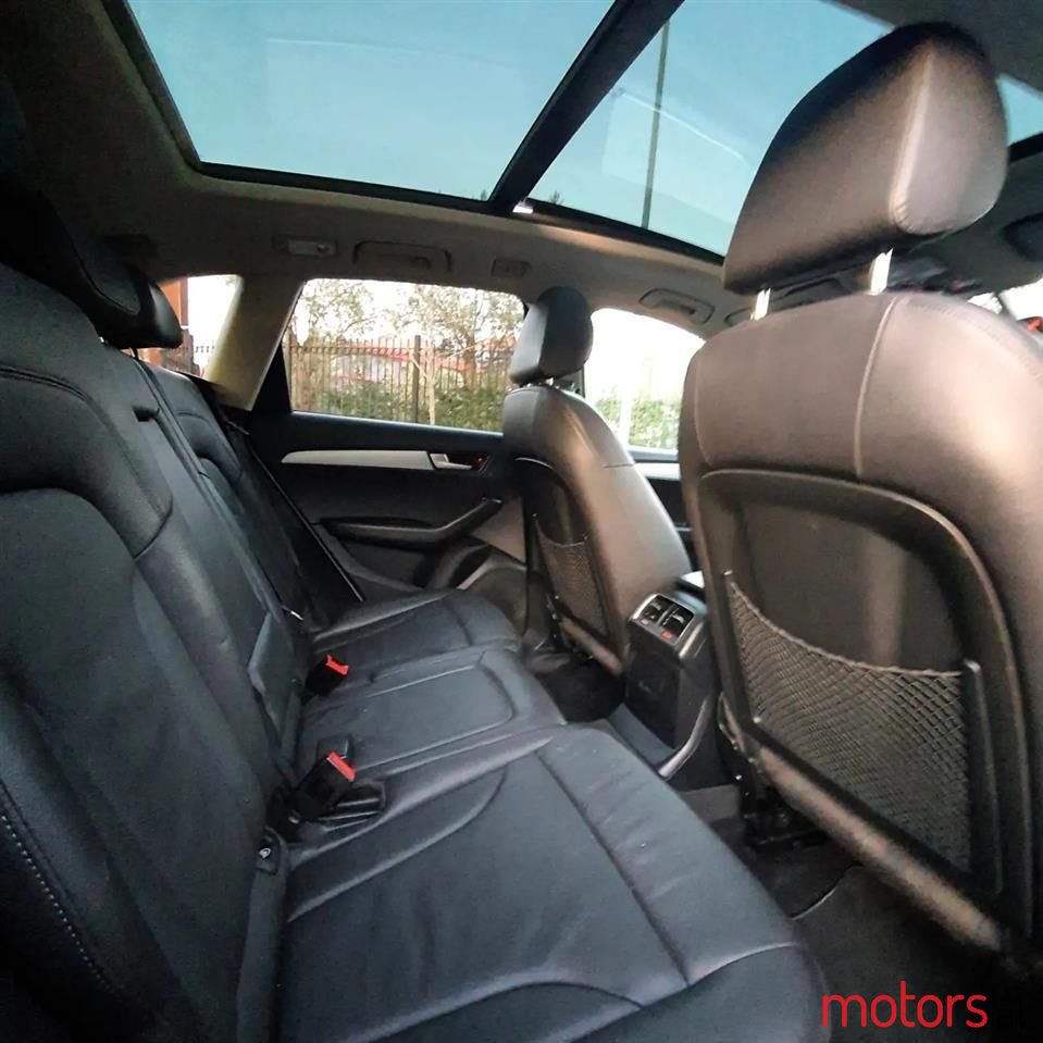 2012' Audi Q5 photo #6