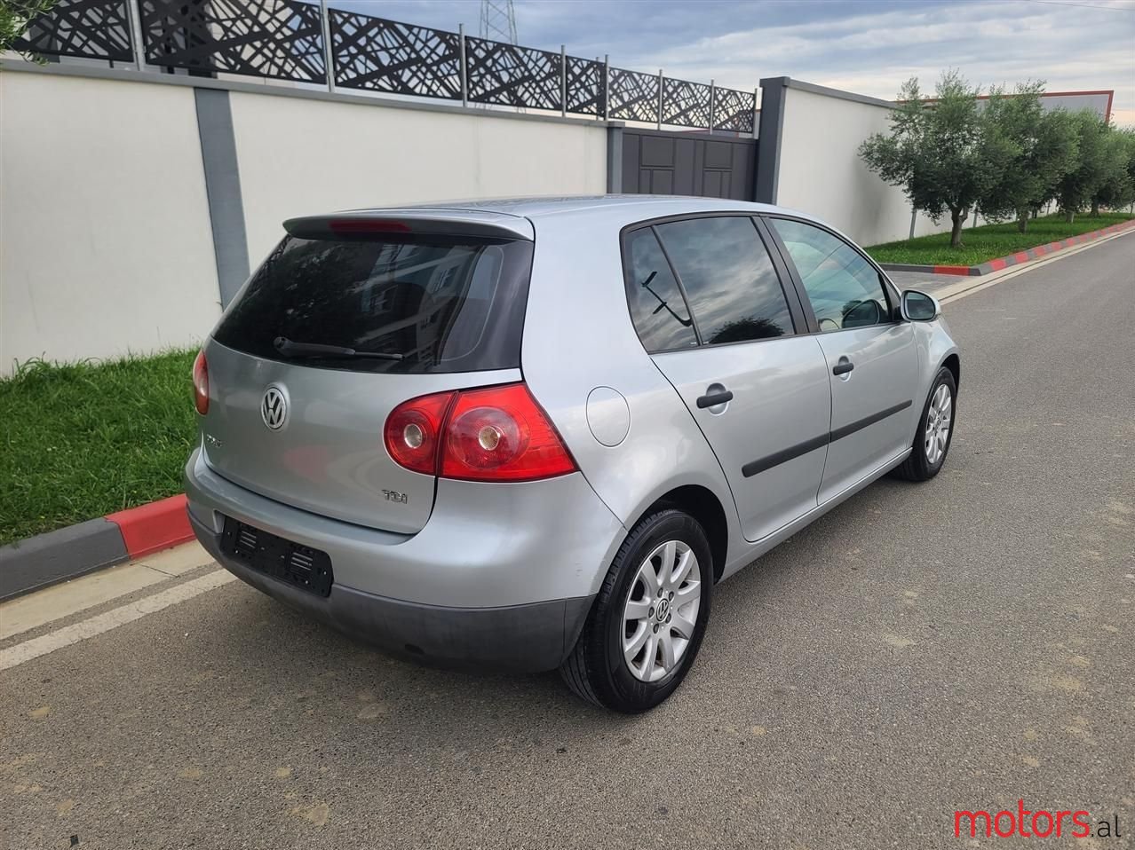 2006' Volkswagen Golf photo #1