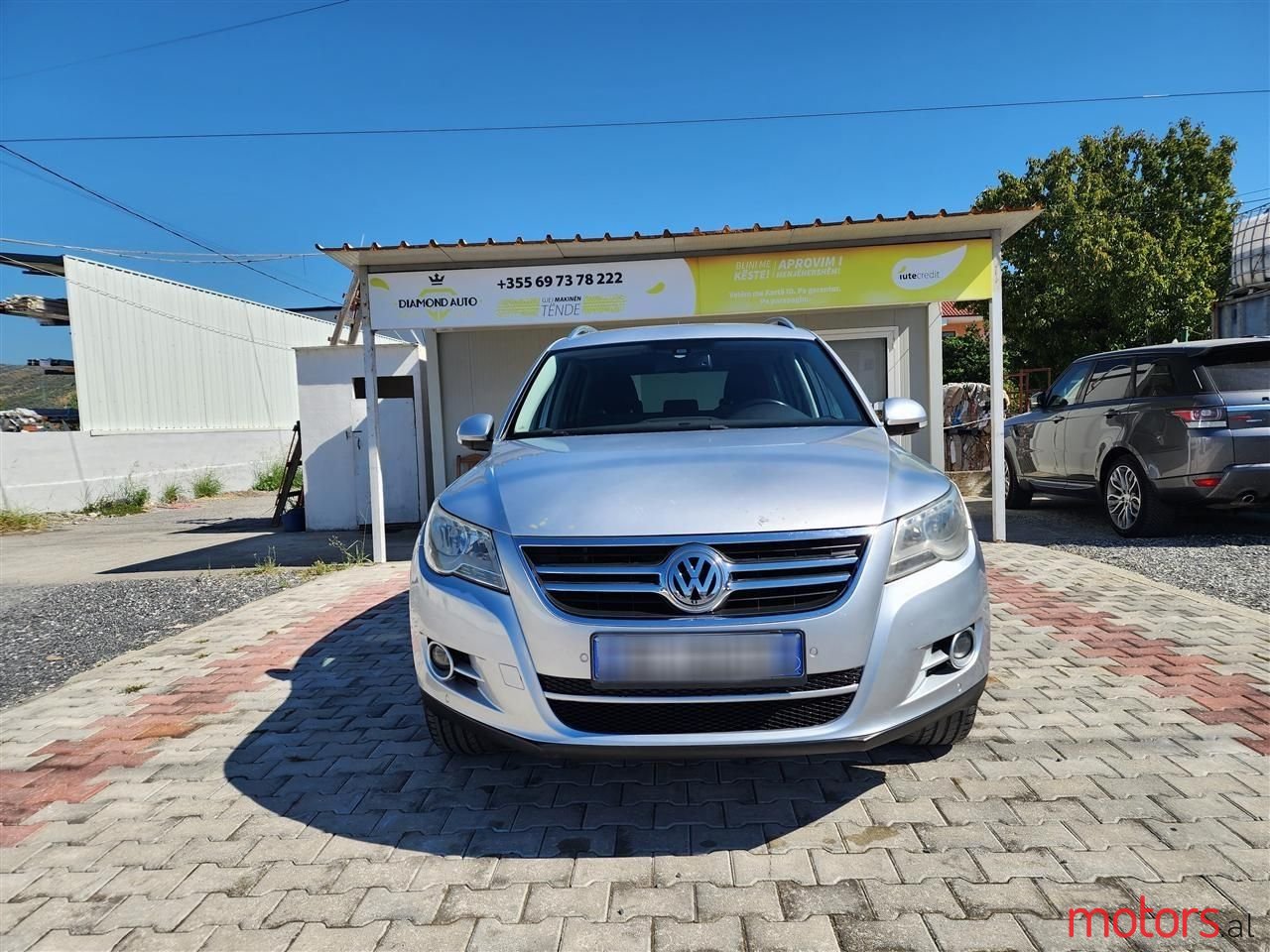 2010' Volkswagen Tiguan photo #2