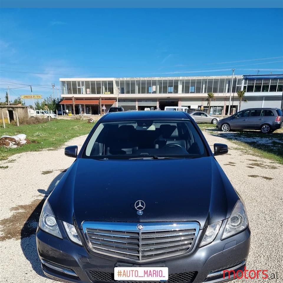 2013' Mercedes-Benz E 220 photo #3