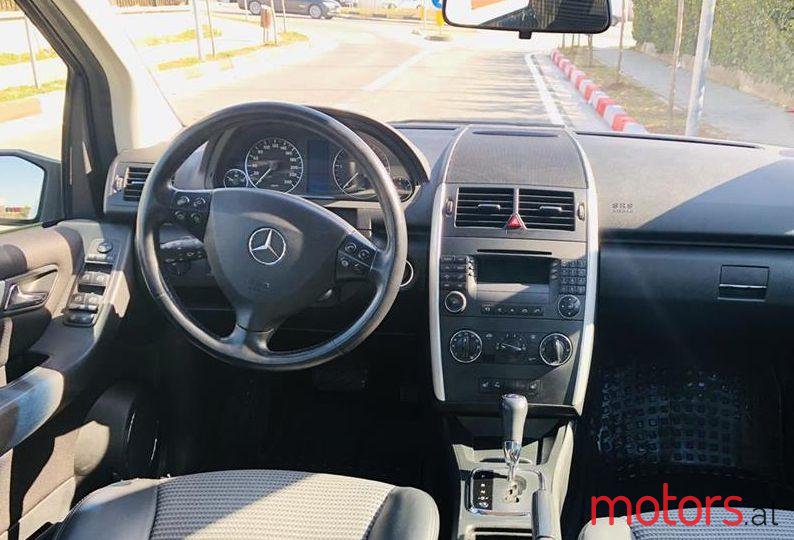 2006' Mercedes-Benz A 180 photo #1