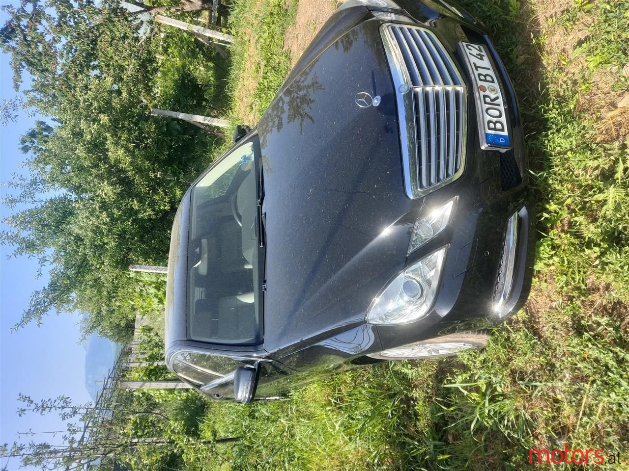 2012' Mercedes-Benz E 220 photo #1