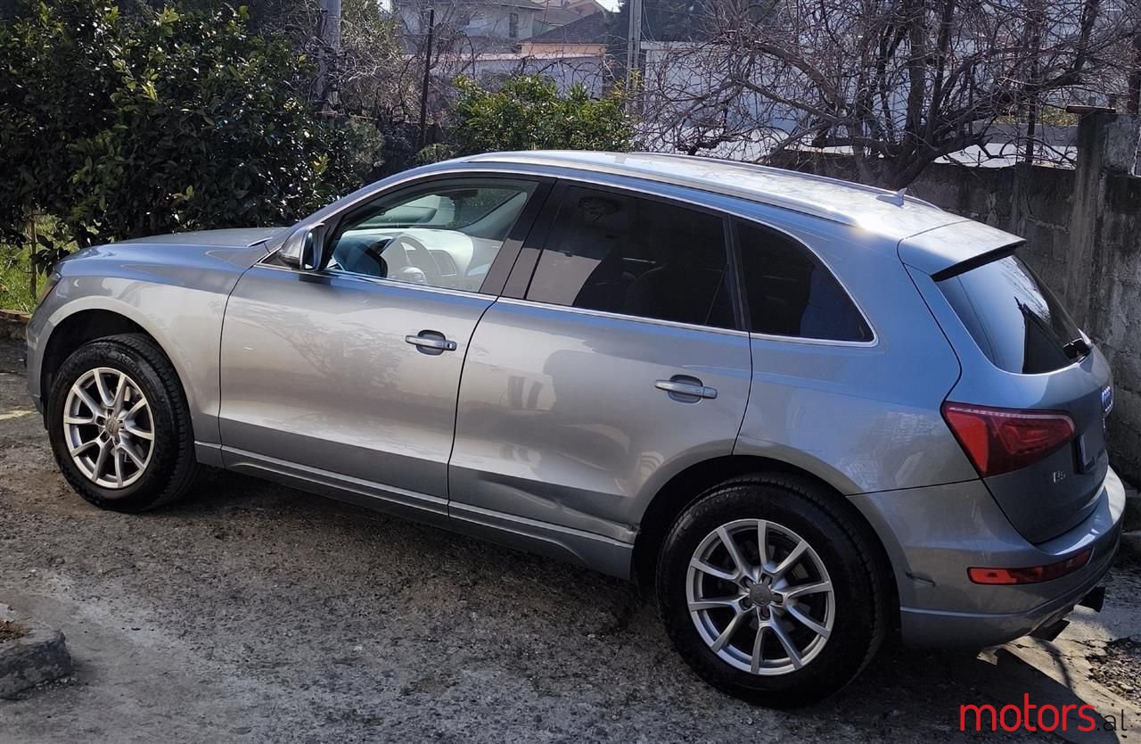 2011' Audi Q5 photo #5