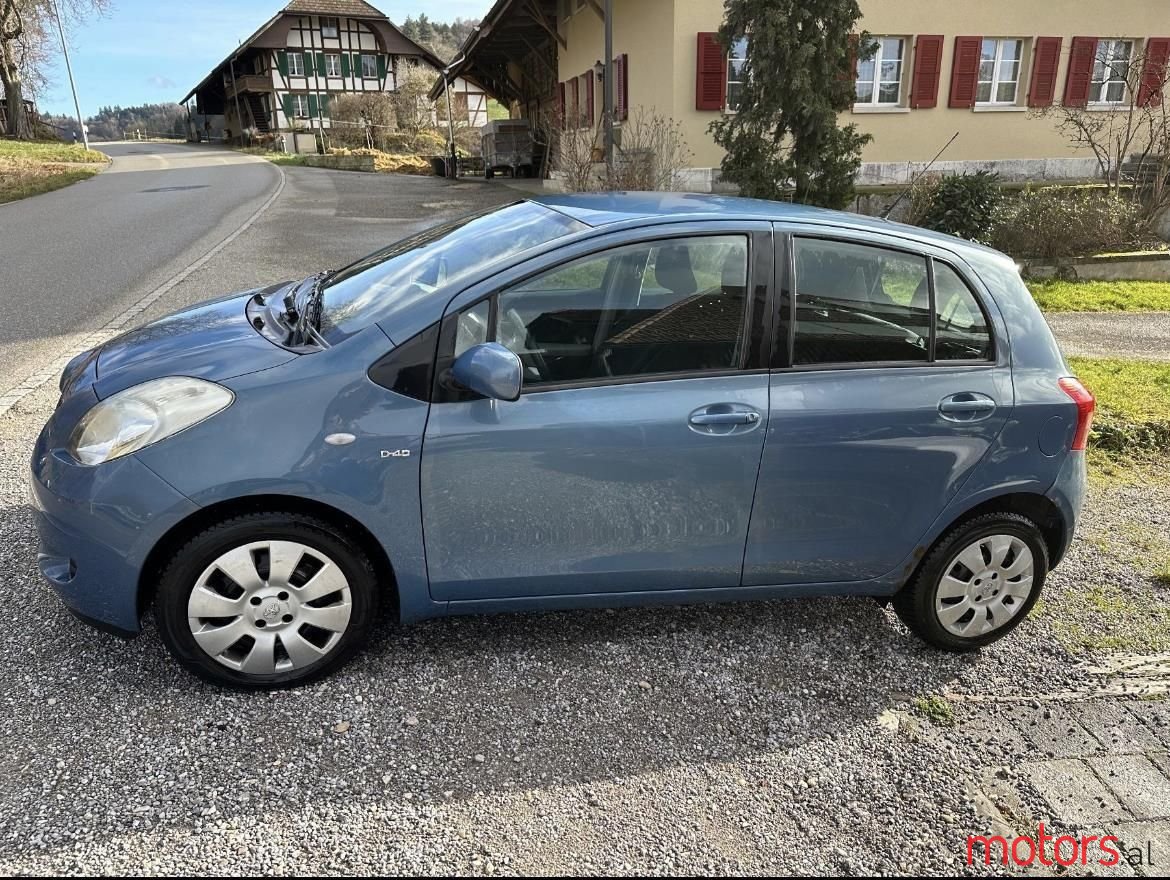 2008' Toyota Yaris photo #1