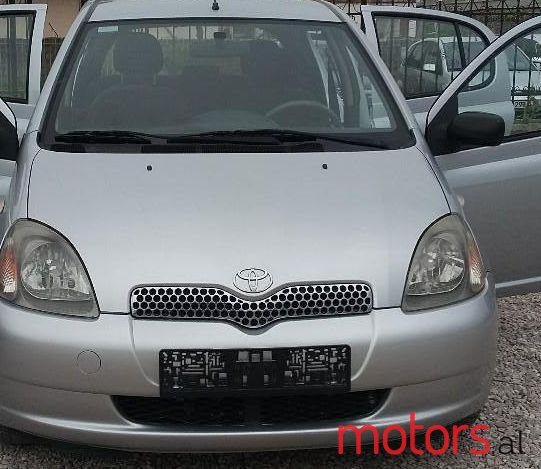 2003' Toyota Yaris photo #1