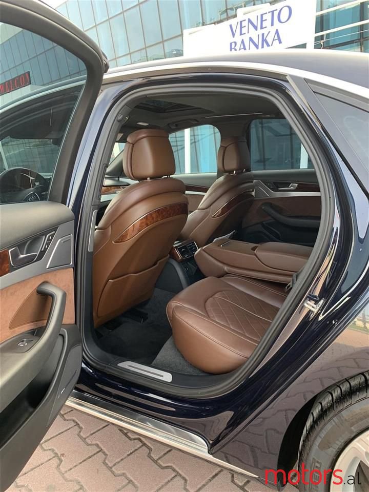 2013' Audi A8 photo #3