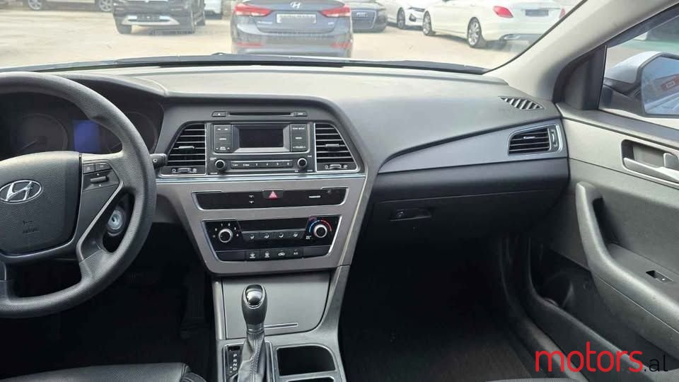 2015' Hyundai Sonata photo #6