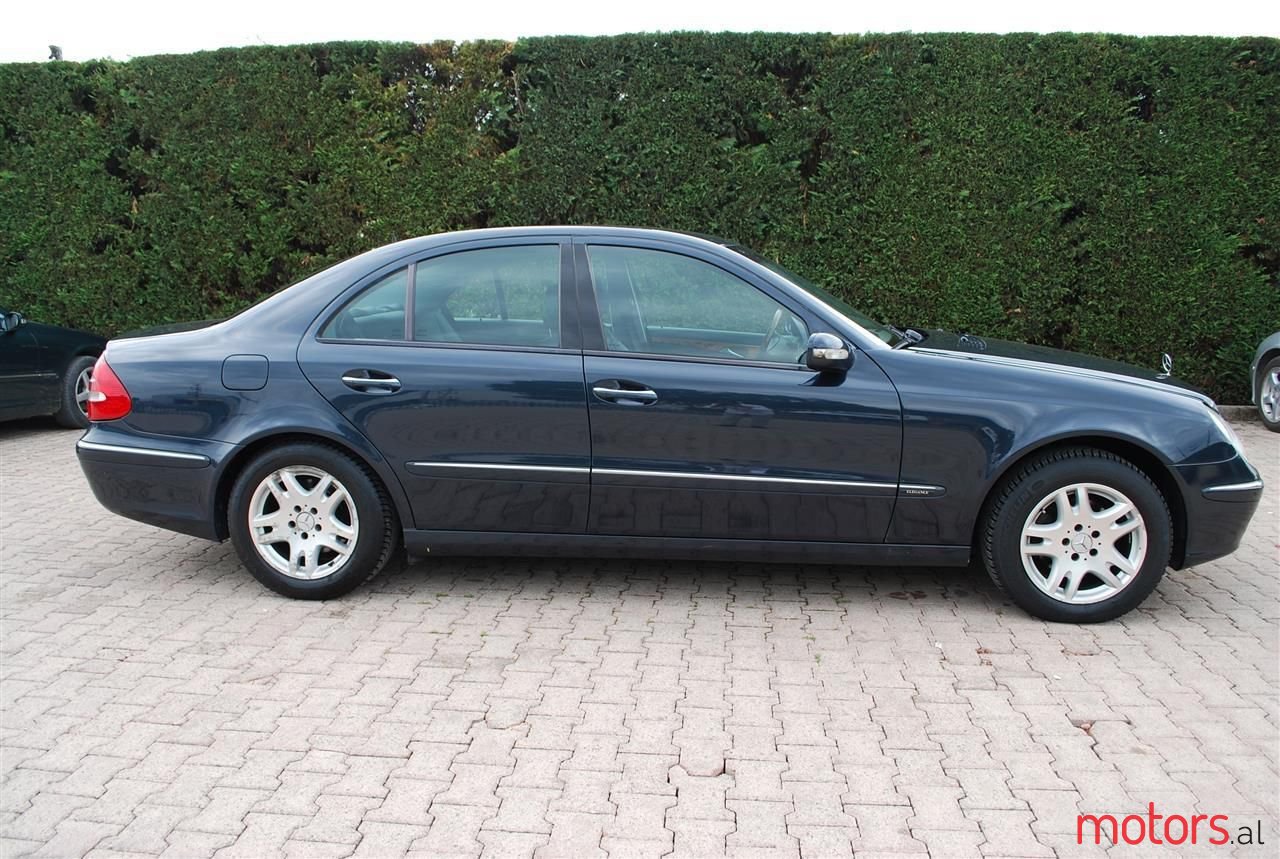 2006' Mercedes-Benz E 220 photo #3