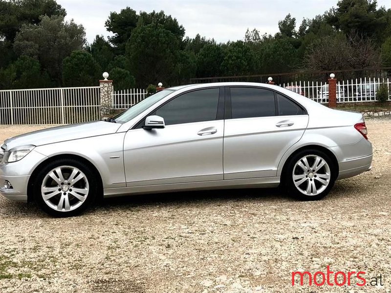 2010' Mercedes-Benz C 300 photo #3