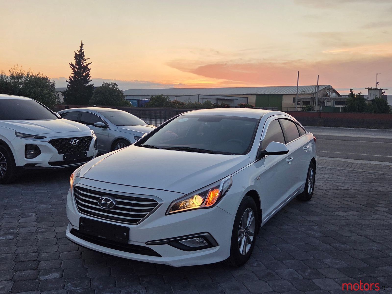 2016' Hyundai Sonata photo #2