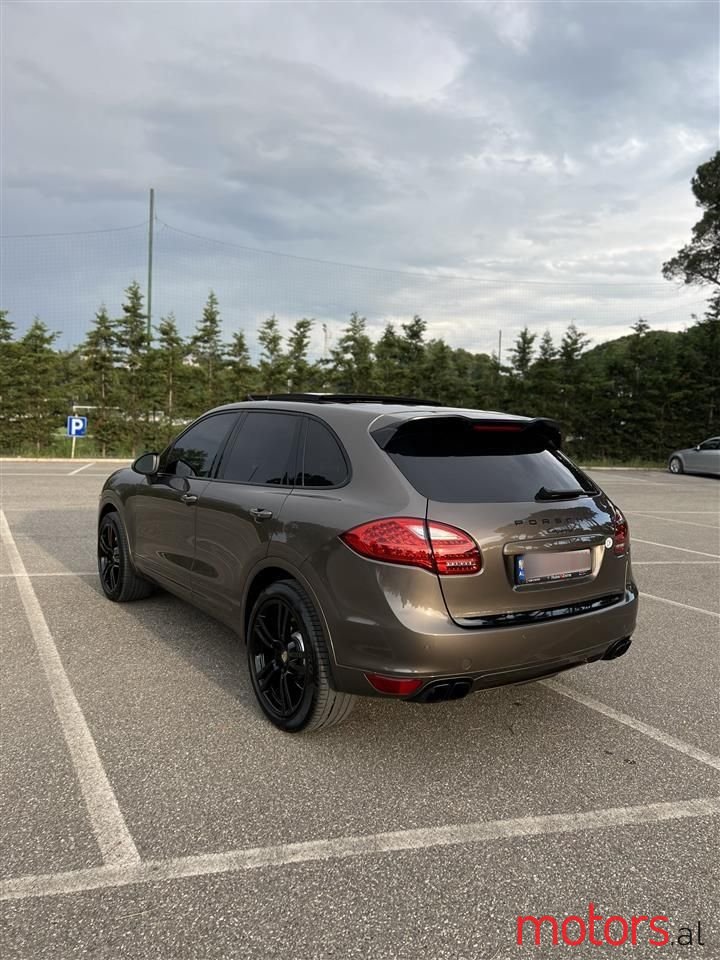 2013' Porsche Cayenne photo #4